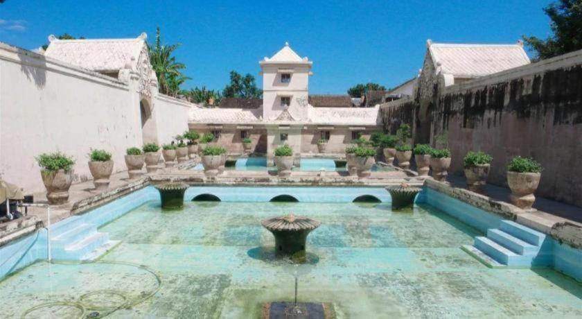 Oyo 347 Bayang Brothers Guest House Maguwo Exterior foto